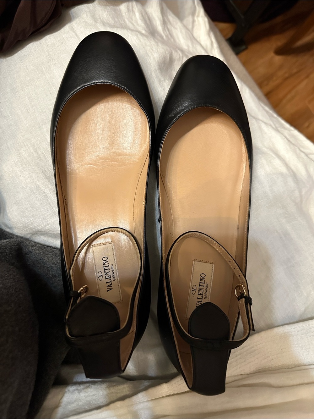 Valentino Black Leather Tango flats 39.5